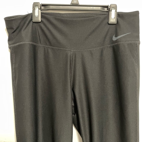 Black Nike leggings - Picture 6 of 7
